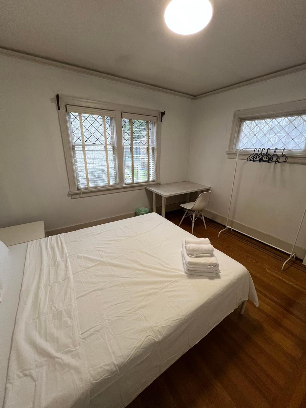 Vintage And Secluded Room In Vancouver West Zewnętrze zdjęcie